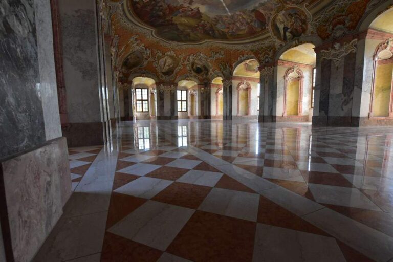 Odrestaurowana sala w klasztorze w Lubiążu zdjęcie 3