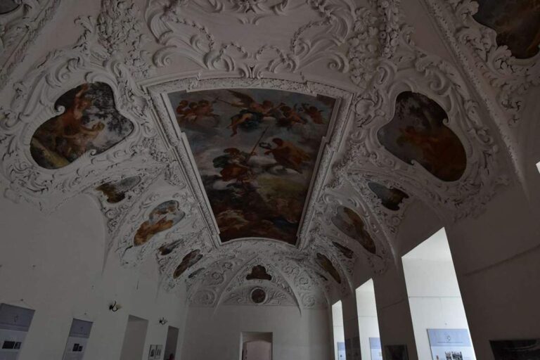 Wnętrze klasztoru w Lubiążu