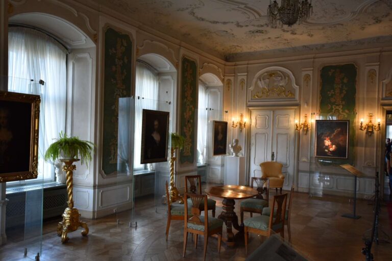 Umeblowany pokój zamku