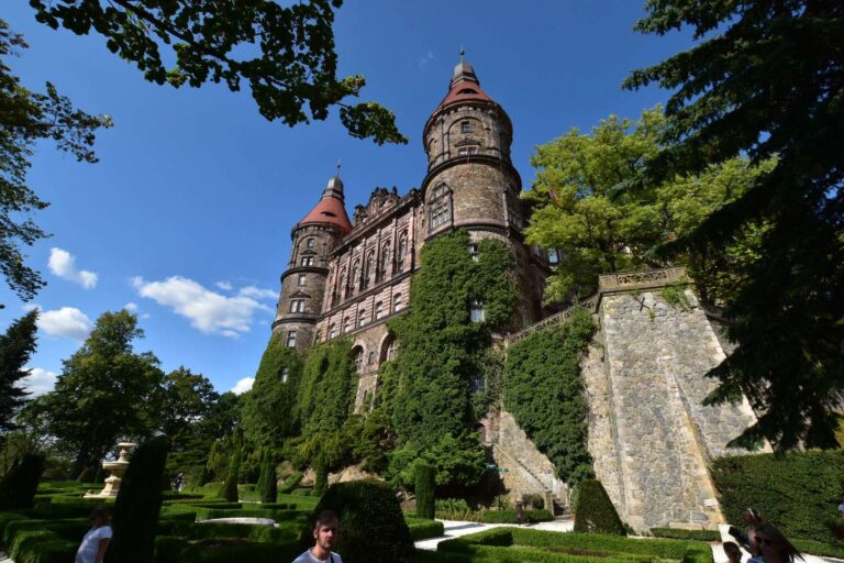 Boczna ściana zamku