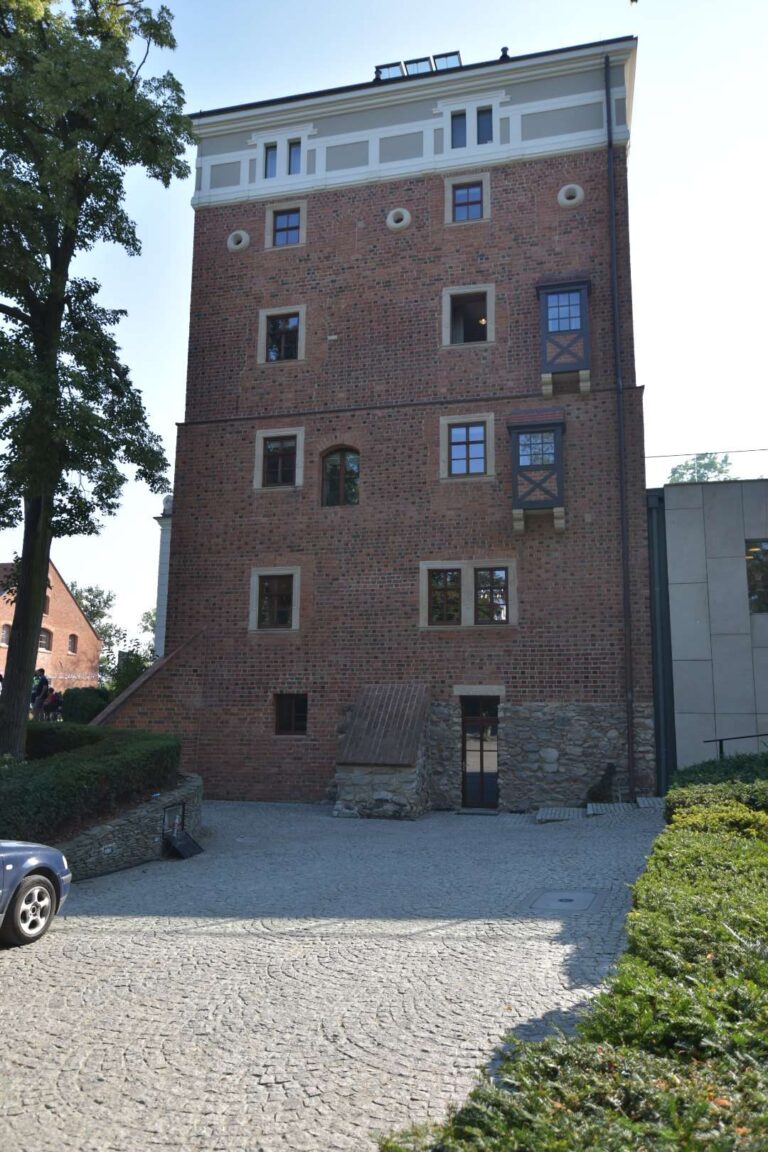 Wieża mieszkalna w Zamku Topacz