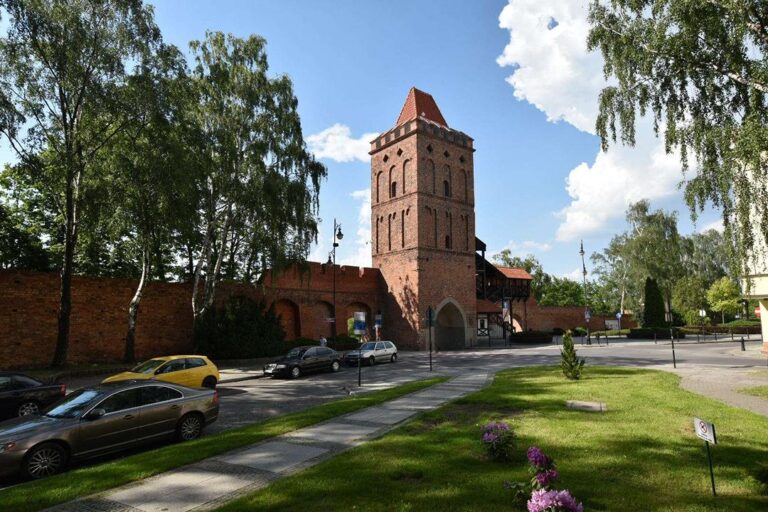 Brama Wrocławska w Oleśnicy oraz mury obronne Brama Wrocławska w Oleśnicy oraz mury obronne