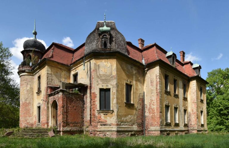 Pałac w Ligocie Strupińskiej Pałac w Ligocie Strupińskiej