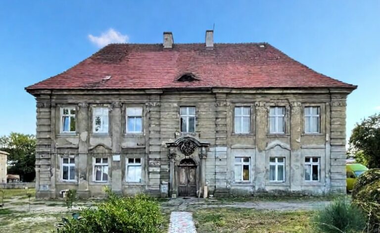 Pałac Chojnów ulica Piotrowicka 2